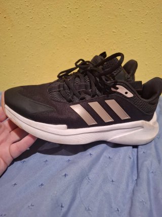 Zapatillas Adidas Negras y Rosas