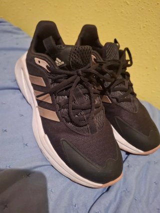 Zapatillas Adidas Negras y Rosas