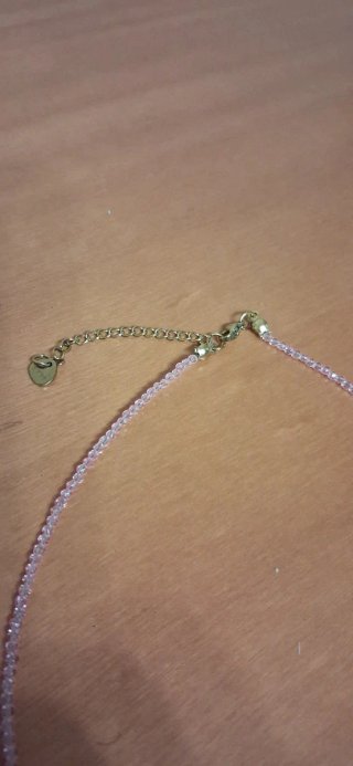 Elegante gargantilla.