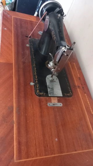 Máquina de coser Alfa vintage