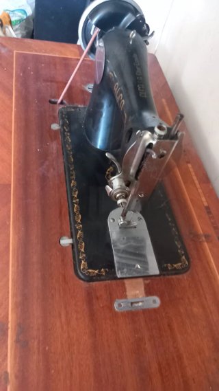 Máquina de coser Alfa vintage