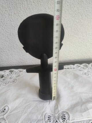 Figura de madera tallada