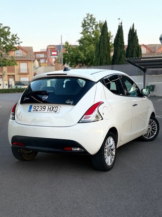 Lancia Ypsilon 2014 !!impecable !!