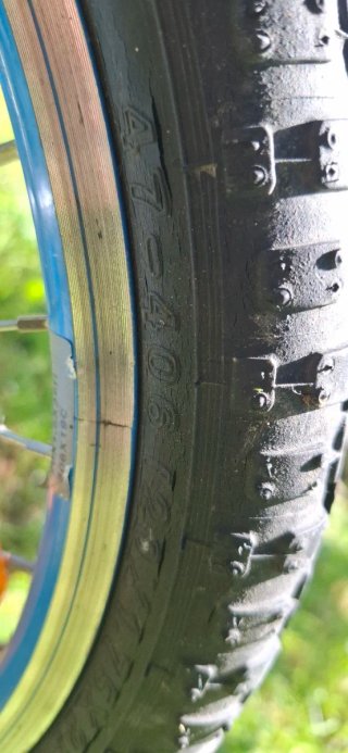 Bicicleta azul infantil