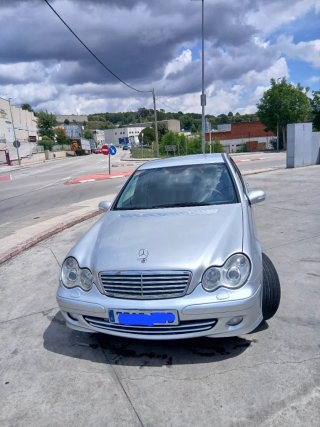 Mercedes-Benz Clase C 2005