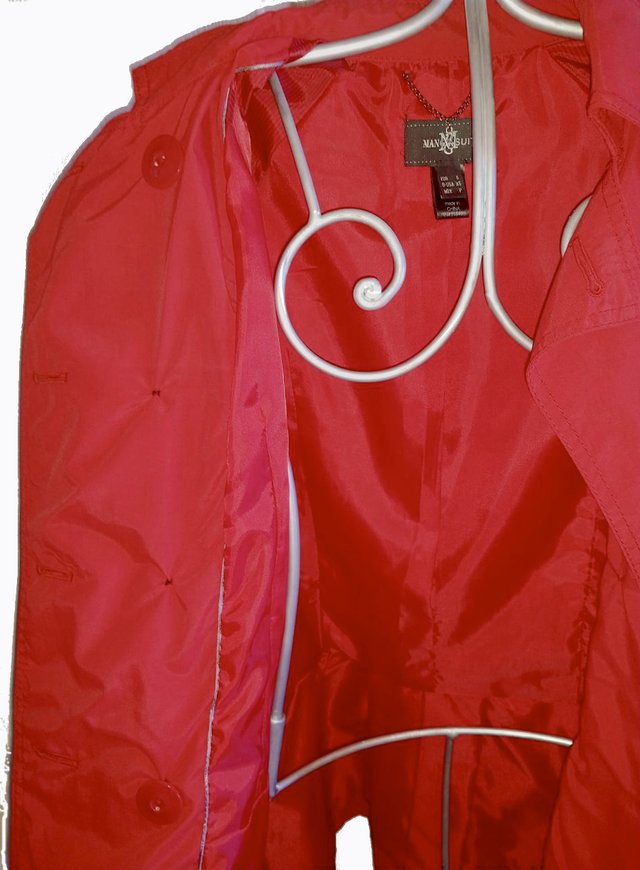 Gabardina roja Mango Suit. Talla S
