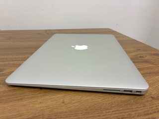 MacBook Air i5 SSD 8GB