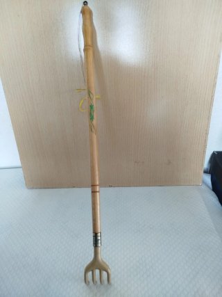 Antiguo Rascador caña bambú
