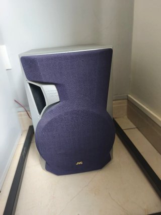 Equipo de música Sony con altavoces JVC