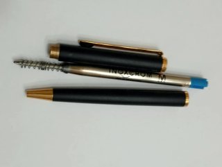 Bolígrafo Inoxcrom Marbella Negro y Dorado
