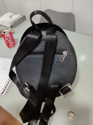 Bolso mochila mujer negro vintage con bandera