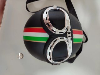 Bolso mochila mujer negro vintage con bandera
