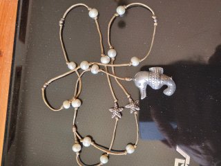 Collana mano perle e cavalluccio marino