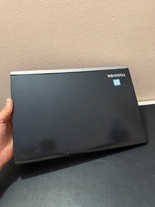Portátil Toshiba m5