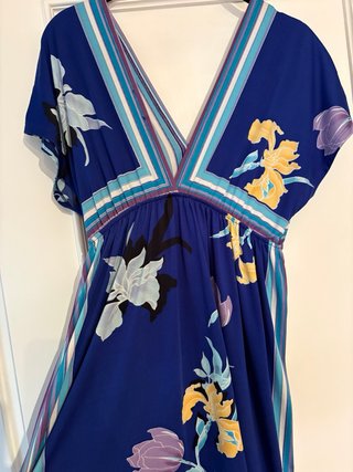 Vestido estampado flores azul y morado