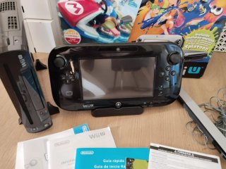 Nintendo Wii U + Mario Kart 8 + Splatoon