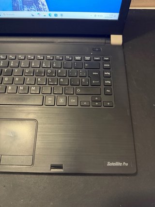 Portátil Toshiba i5