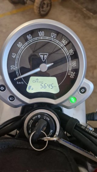 Triumph Street Twin 900 2019