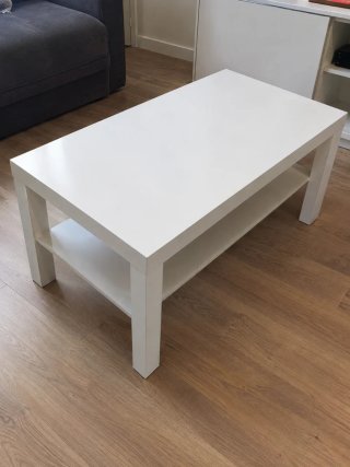 Mesa auxiliar blanca