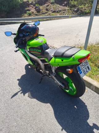 Kawasaki ZX-R Verde