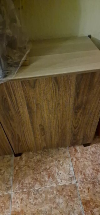 Mueble Besta con puerta, bisagras y balda