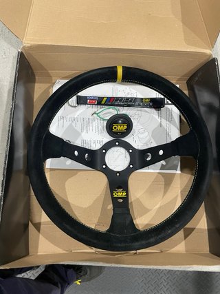 Volante Original OMP Corsica más piña Renault.