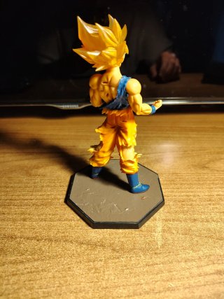 Action Figure Goku Super Saiyan