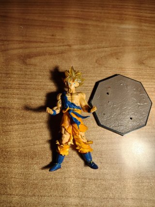 Action Figure Goku Super Saiyan