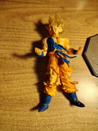 Action Figure Goku Super Saiyan