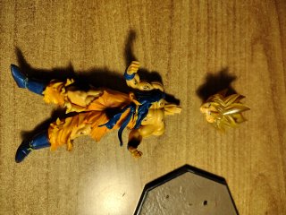 Action Figure Goku Super Saiyan