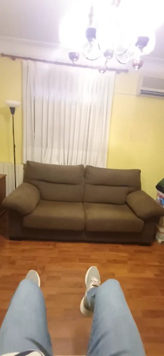 OPORTUNIDAD Sofá de 3 plazas en tela