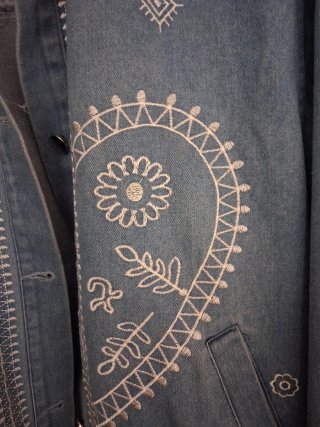 Cazadora tejana Jasmine bordada Talla L