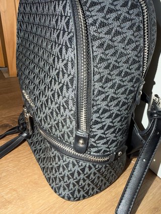Mochila Michael Kors Negra mujer