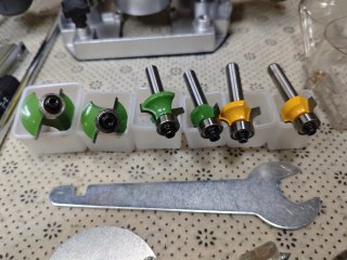 Fresadora Eléctrica  dewiner Amarilla y Gris