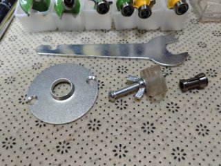 Fresadora Eléctrica  dewiner Amarilla y Gris