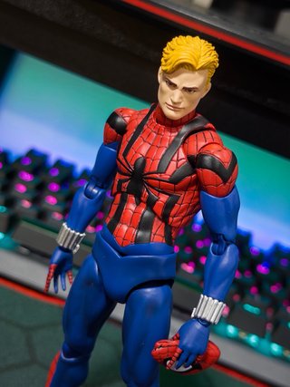 Spiderman Ben Reilly Mafex
