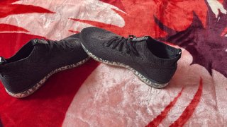 Zapatillas Puma Negras y Blancas