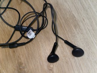 AURICULARES NEGROS CON KACK 3.5mm