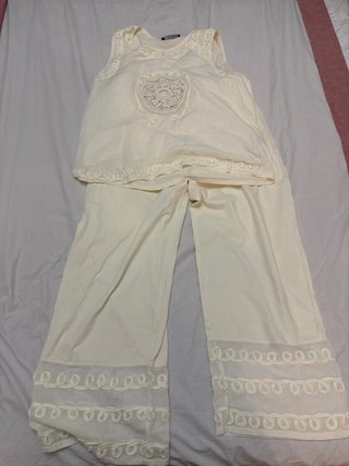 Conjunto beige top y pantalón