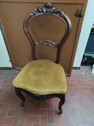 Sedia Luigi XVI legno e velluto