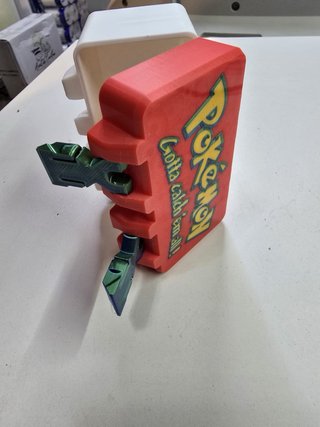 Caja de cartas Pokémon 3D