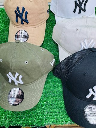 Gorra New Era Verde y Blanca