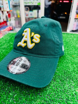 Gorra New Era Verde y Blanca