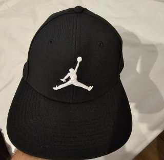 Gorra Jordan Negra Talla S
