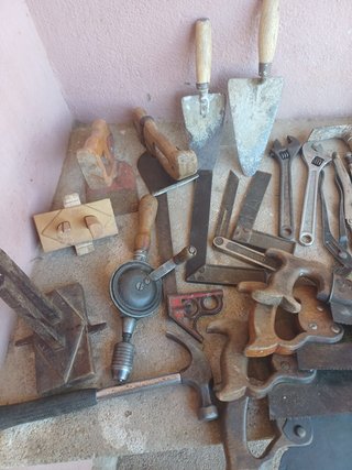 Lote de Ferramentas Antigas de Carpinteiro