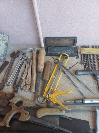 Lote de Ferramentas Antigas de Carpinteiro