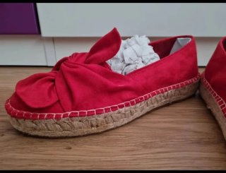 Alpargatas Stradivarius Rojas Talla 37