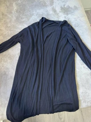 Ropa para mujeres nuevas un variados de artículos.