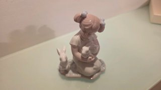 Bomboniera bambina con coniglietti in porcellana