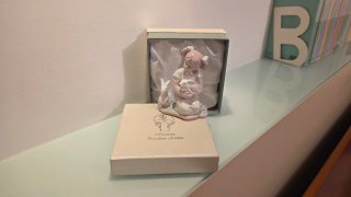 Bomboniera bambina con coniglietti in porcellana